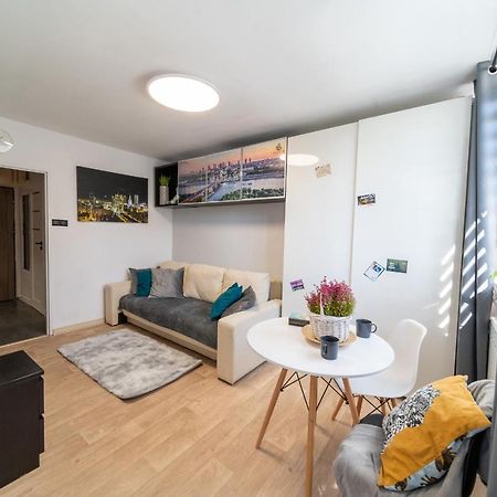 Metro Lux Home Apartment Warsawa Bagian luar foto