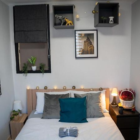 Metro Lux Home Apartment Warsawa Bagian luar foto