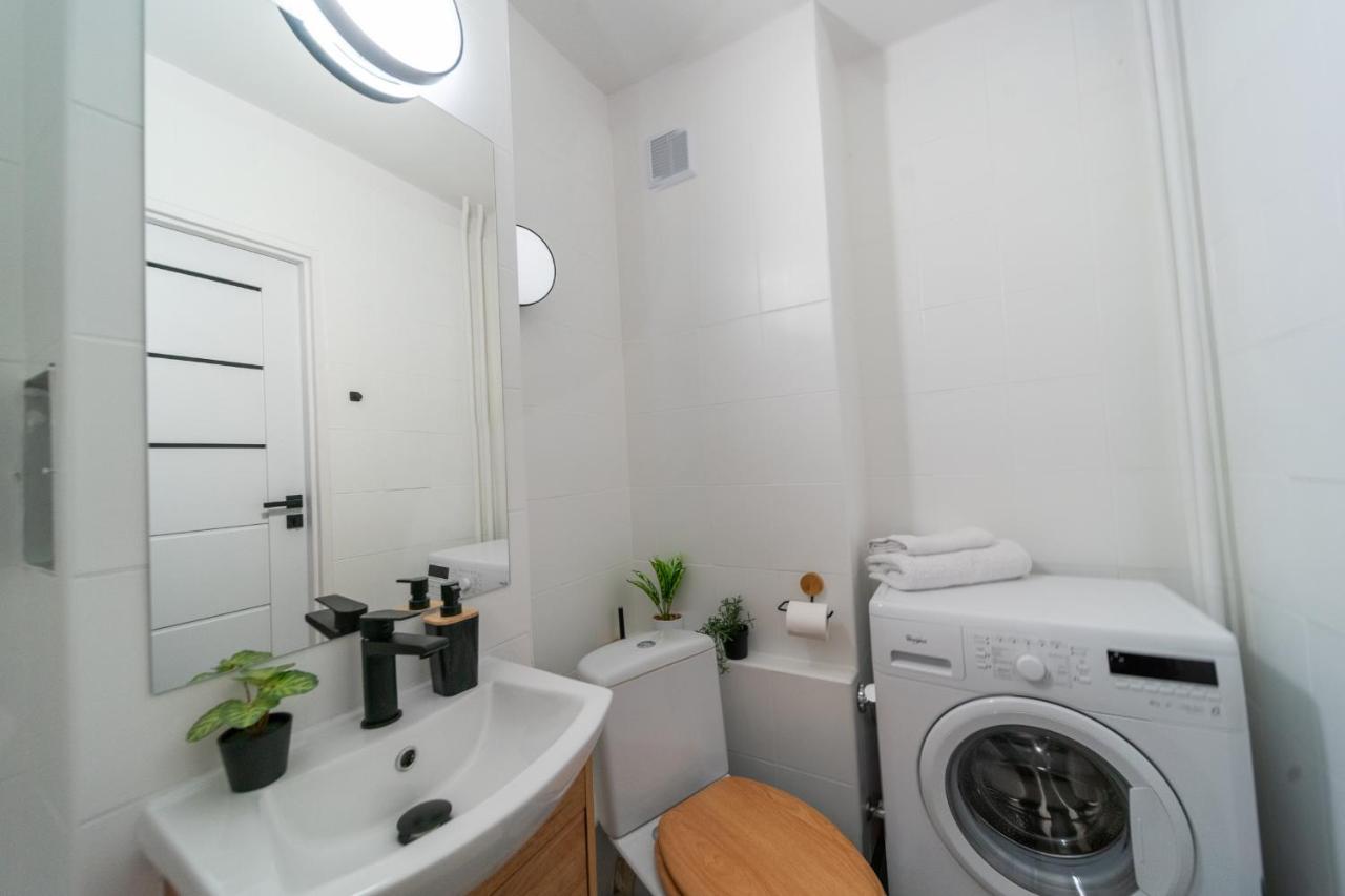 Metro Lux Home Apartment Warsawa Bagian luar foto