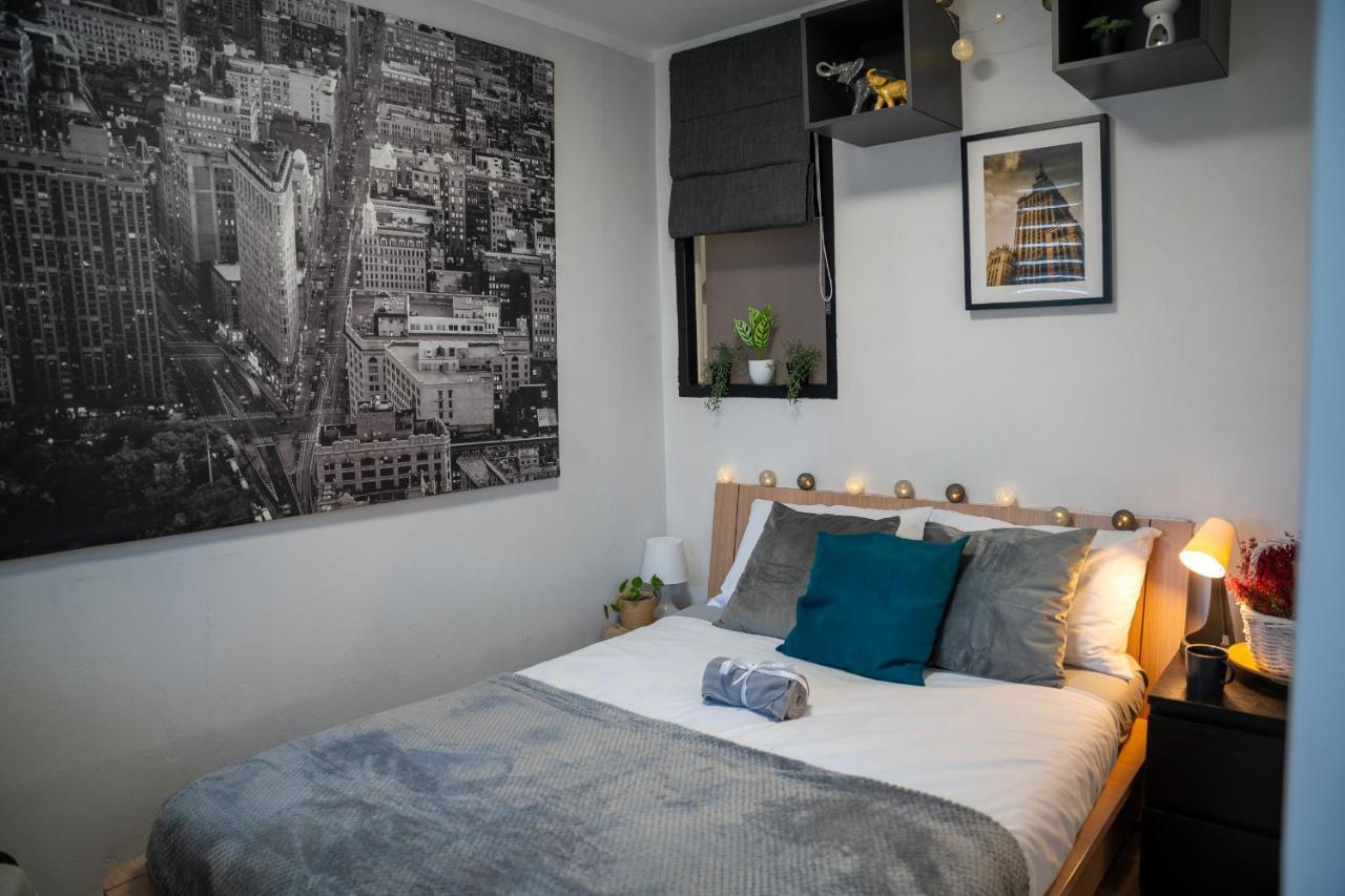 Metro Lux Home Apartment Warsawa Bagian luar foto