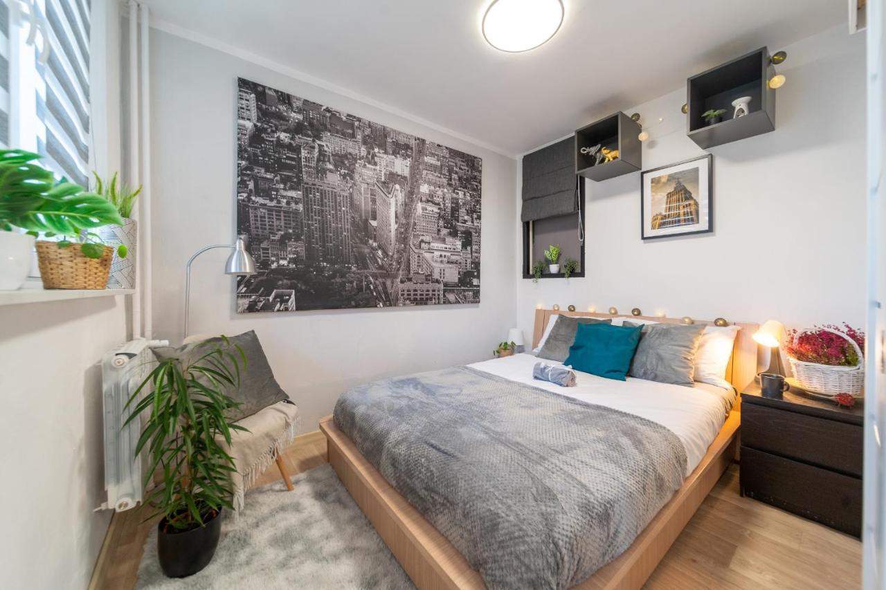 Metro Lux Home Apartment Warsawa Bagian luar foto